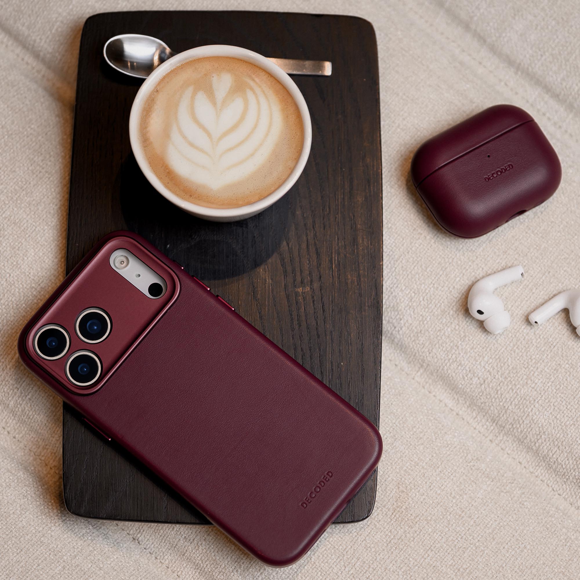 Leather Case | Burgundy | iPhone 17 Pro Max | D26IPO17PMBC1DY - Image 5