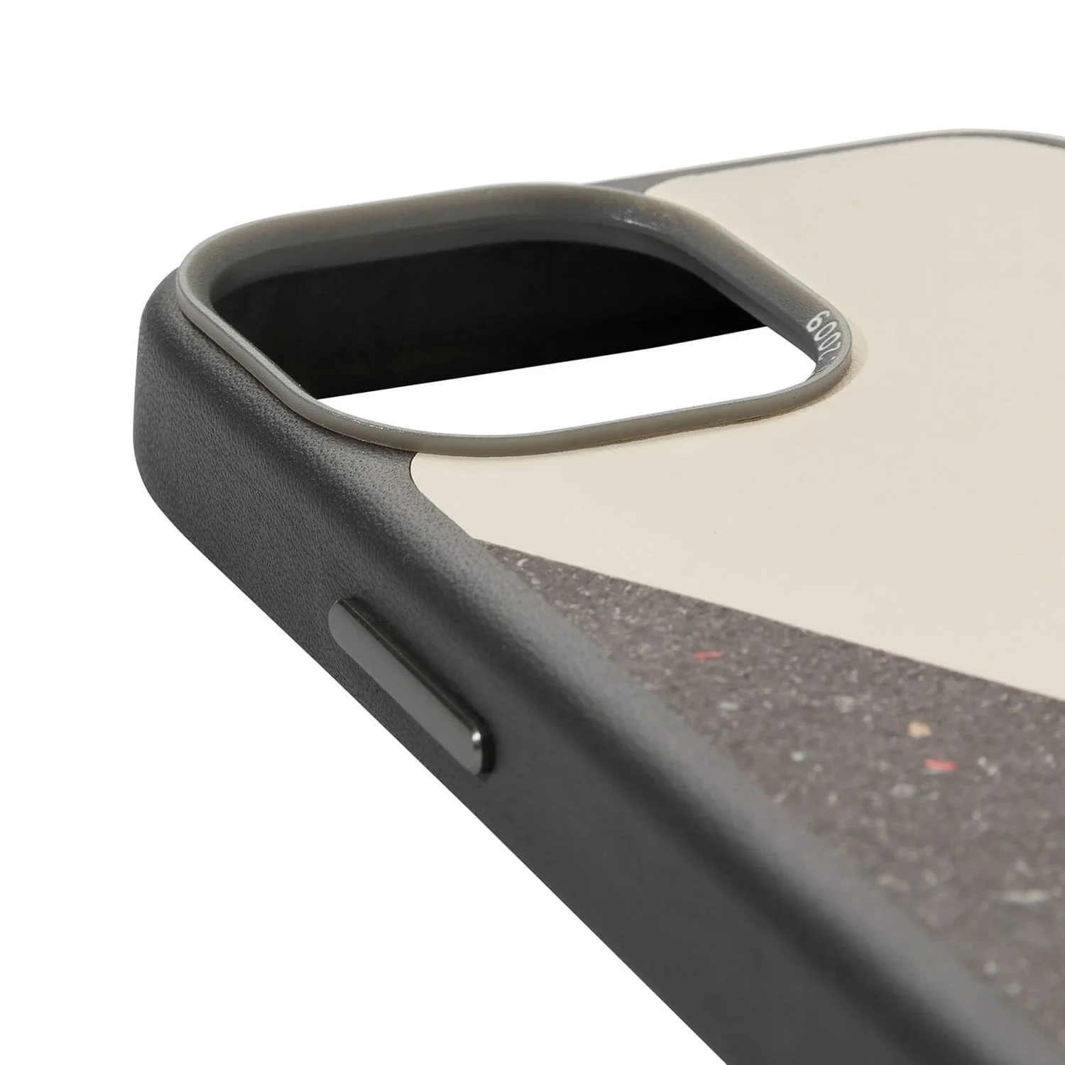 Leather Nike Grind Back Case | True Navy | iPhone 13 | DANG22IPO61SO2TN - Image 4