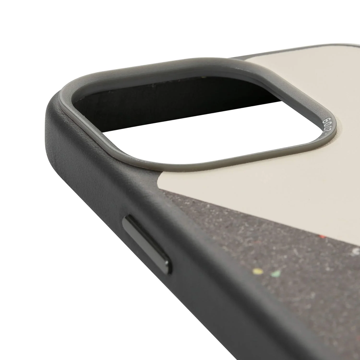 Leather Nike Grind Back Case | True Navy | iPhone 13 Pro Max | DANG22IPO67PMSO2TN - Image 3